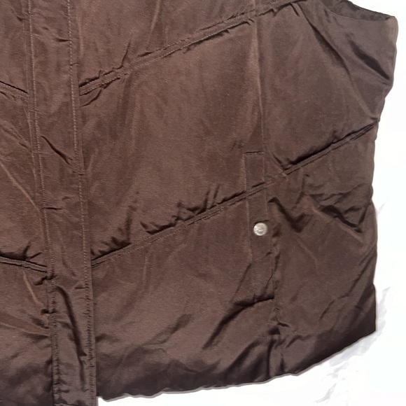 Women's 3X Water-Resistant Brown Puffer Vest by ZeroXposur  (T6) - Picture 4 of 8